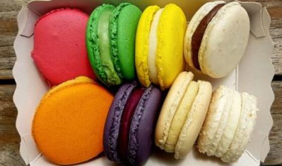 macaroon מתכון עוגיות מקרון צבעוניות. מתכון למקרונים